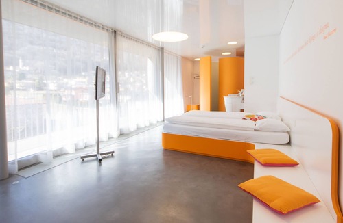 Mezzovico Hotel | Chromotel