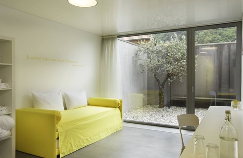 Mezzovico Hotel | Chromotel