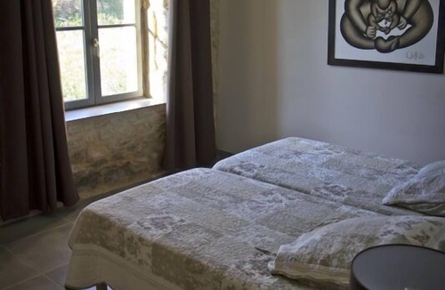 Laudun Apartment | CHRYSALIDE-Apartment-Superior-Countryside view-Ensuite with Shower