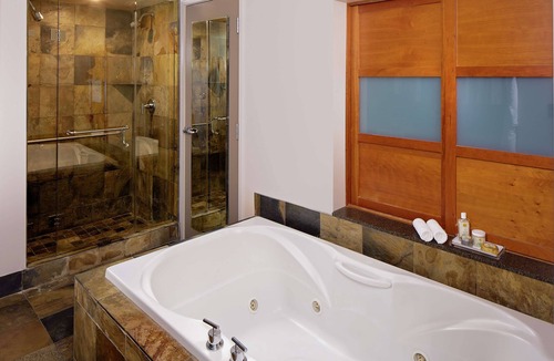 Fairhaven Hotel | Chrysalis Inn & Spa Bellingham, Curio Collection by Hilton