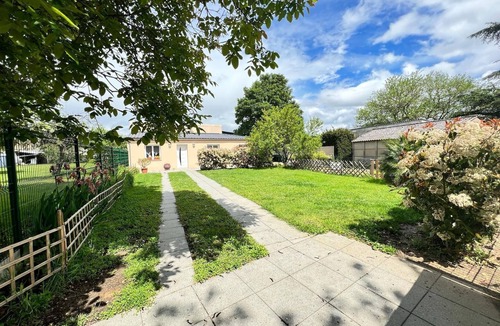 Chateauroux House | Chtx maison 7 pers jardin piscine