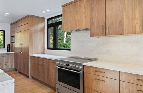 Bellingham House | Chuckanut Beachfront Sanctuary