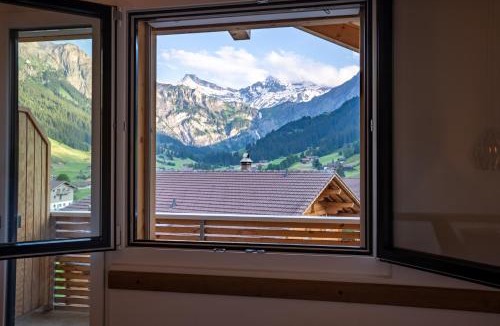 Adelboden Apartment | Chuenislodge3 neu&stilvoll, 2Balkone, echtes Bijou mit top-Aussicht