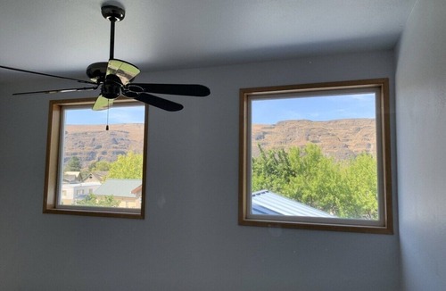 Sunland Estates House | Chukar House 10 minutes from Gorge