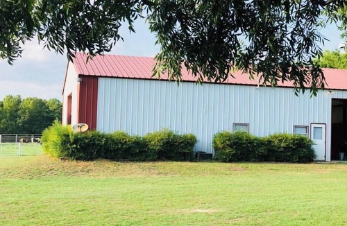 Marietta House | CHULA VISTA, HOME AWAY FROM HOME IN A 5 STAR ELITE BARN, PET FRIENDLY