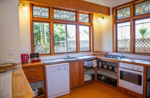 Hahei Cottage | Church Accommodation