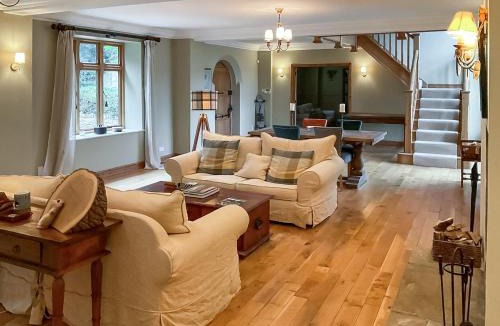 Cold Brayfield House | Church Barn