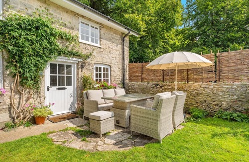 Littlebredy House | Church Cottage - Martinstown