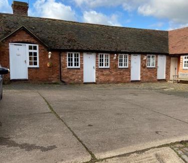 Bickenhill House | Church Farm Accommodation