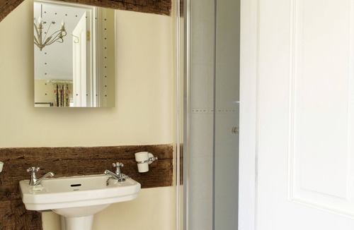 Sutton Maddock Bed & Breakfast | Church Farm B&B