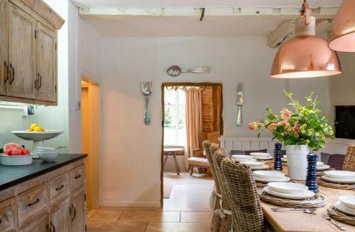 Halesworth House | Church Farm