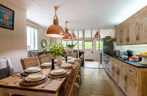 Halesworth House | Church Farm