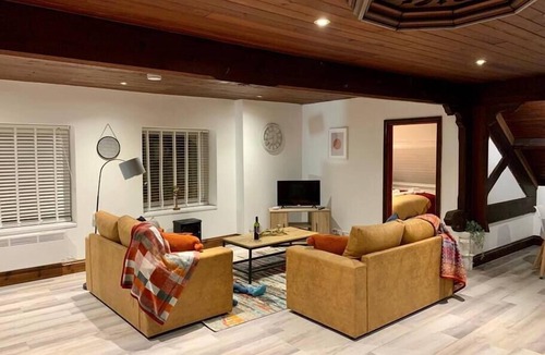 Cwm Frwd Oer Apartment | Church Heights by Flying Stays