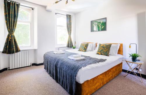 Witney House | Church Green