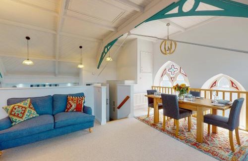 Exmouth House | Church Mews