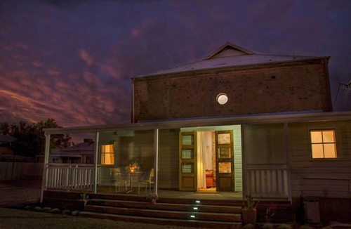 Broken Hill Cottage | Church Presbytery Accommodation.