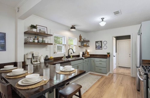 McKinney House | Church Street Cottage-2bed/1bath-near Historic Downtown Mckinney with fire pit