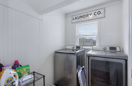 McKinney House | Church Street Cottage-2bed/1bath-near Historic Downtown Mckinney with fire pit