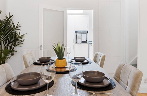 Exeter House | Church View by Staytor Accommodation