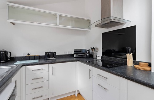 Exeter House | Church View by Staytor Accommodation