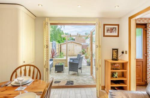 Goole House | Church View