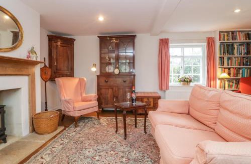 Swallowcliffe House | Church View