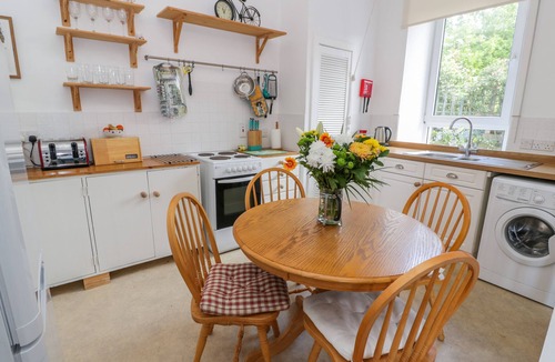 Kingussie Cottage | CHURCH VIEW, pet friendly, with open fire in Kingussie