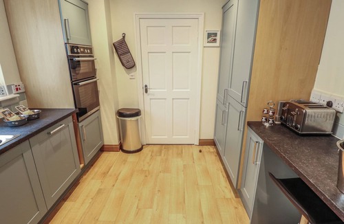 Withernwick House | CHURCH VIEW, pet friendly, with open fire in Aldbrough