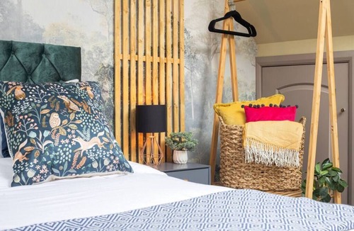 Horwich Apartment | Church View Summary: