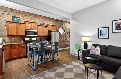 South Louisville House | Churchill Backside-Bourbon Trail, EXPO & Derby!