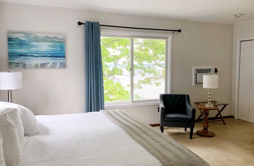 Hubbard Lake Bed & Breakfast | Churchill Pointe Inn