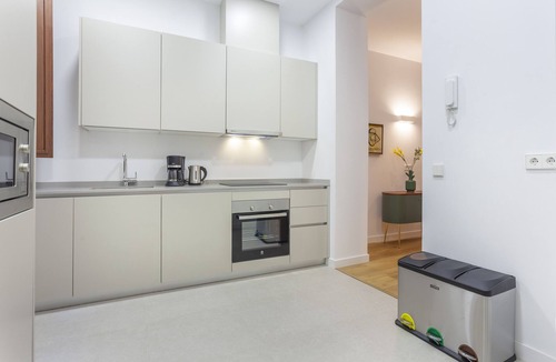 Cortes Apartment | Cibeles Luxe II apartment in Madrid