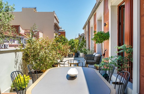 Cortes Apartment | Cibeles Luxe Terrace apartment in Madrid