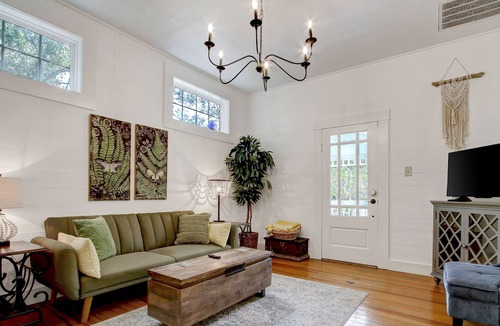 Boerne Cottage | Cibolo Creek Cottage - A Birdy Vacation Rental