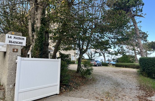 Varengeville-sur-Mer Apartment | Ciel et Mer, Apartment with sea view and garden