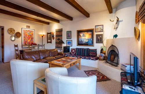 Santa Fe Apartment | Cielo Grande 305