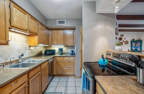 Santa Fe Condo | Cielo Grande · Near Santa Fe Plaza, Small Fenced Yard, Parking
