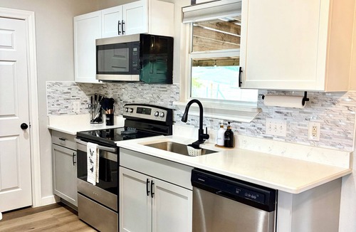 McKinney Other | Cielo’s Retreat, A Charming 3-bedroom farmhouse in McKinneyprincenton