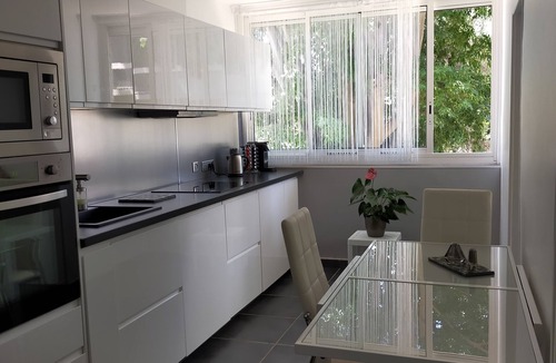 La Pointe Rouge Apartment | Cigalou at the gateway to the calanques, 2 km from the beach, 8 km from the Luminy university campus