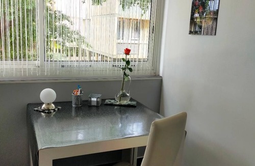 La Pointe Rouge Apartment | Cigalou at the gateway to the calanques, 2 km from the beach, 8 km from the Luminy university campus