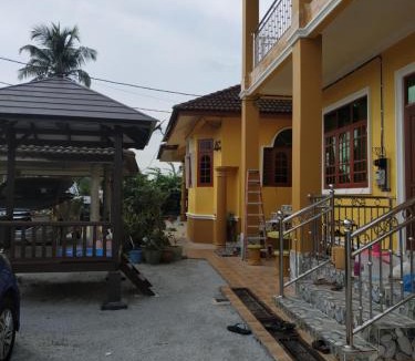Kampung Gong Kempas House | Cikgu CTZ Homestay A