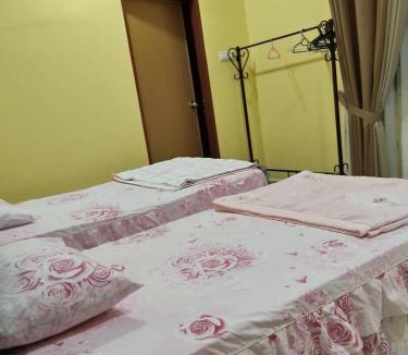 Kampung Gong Kempas House | Cikgu CTZ Homestay A