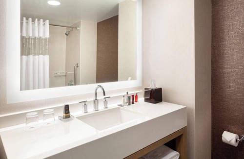 Covington Hotel | Cincinnati Marriott at RiverCenter