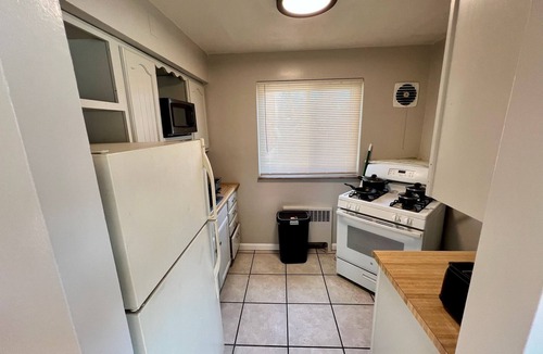 West Price Hill Apartment | Cincy Furnished Stays Emerald Oasis Retreat