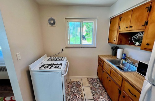 Westwood Apartment | Cincy Furnished Stays Sunrise Blossom 2 Bdrm Apt