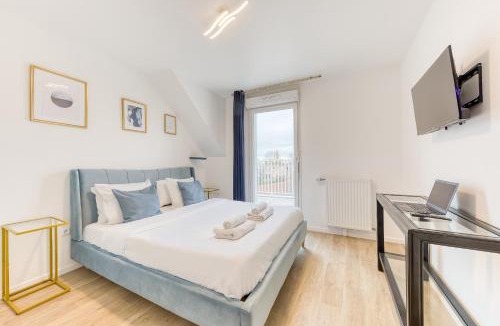 Bobigny Apartment | CINEHOUSE - Proche Paris - 5 personnes - Cinéma privé