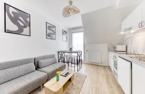 Bobigny Apartment | CINEHOUSE - Proche Paris - 5 personnes - Cinéma privé