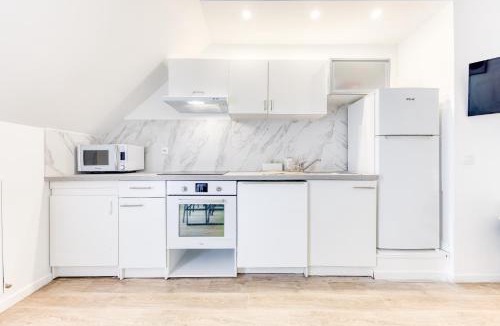 Bobigny Apartment | CINEHOUSE - Proche Paris - 5 personnes - Cinéma privé