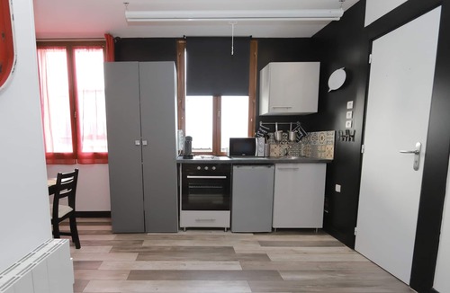 Honfleur Apartment | Cinema apartment with home cinema and garage