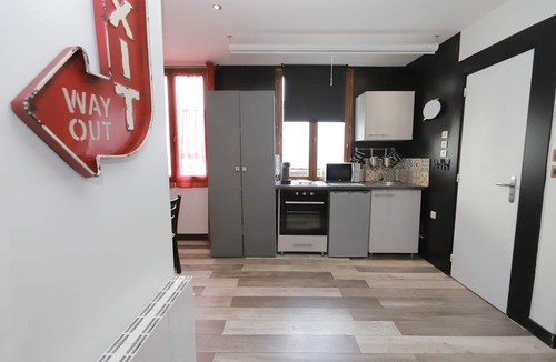 Honfleur Apartment | Cinema apartment with home cinema and garage